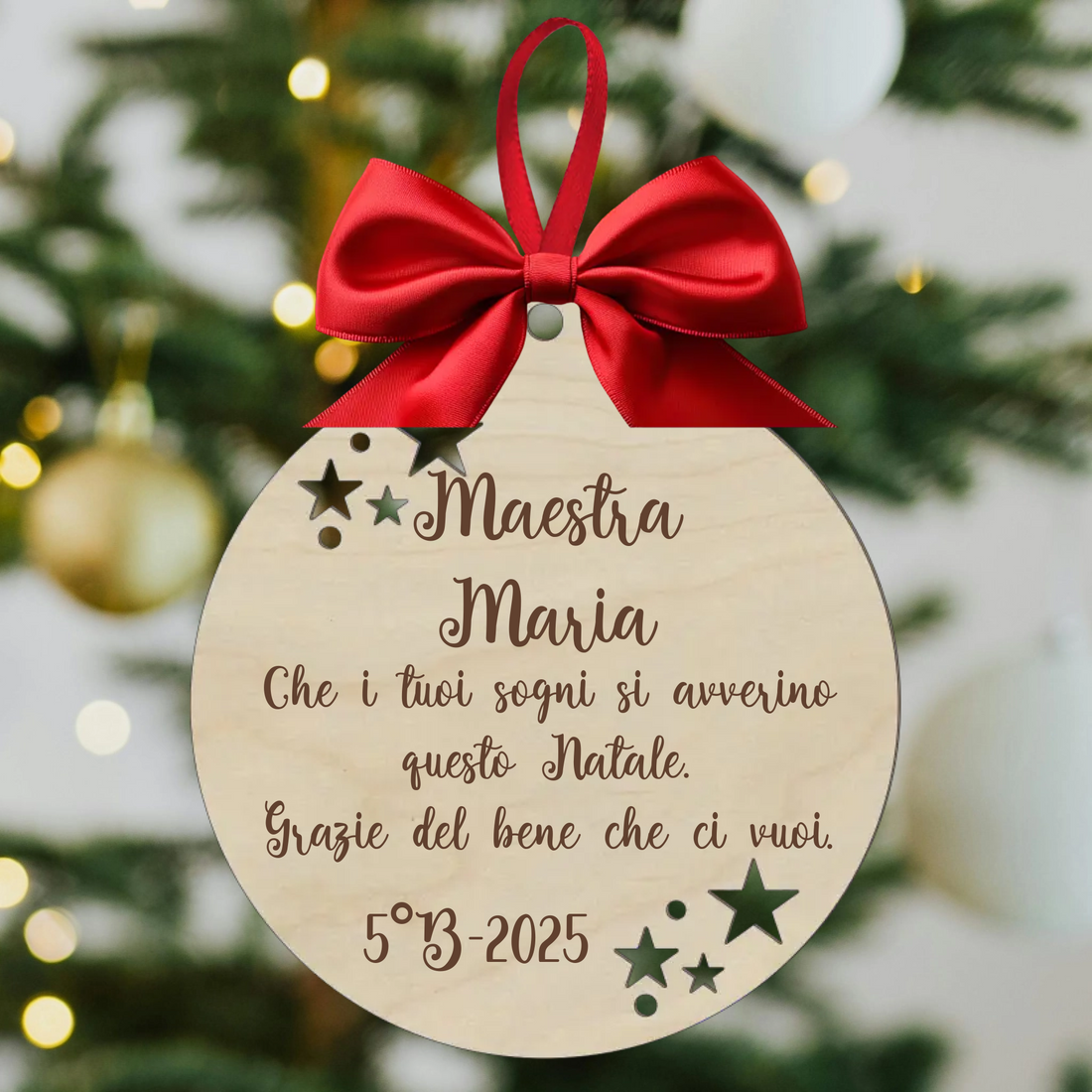 Pallina di Natale in Legno Personalizzata con Nome, Dedica e Stelline – Idea Regalo di Natale per la Maestra