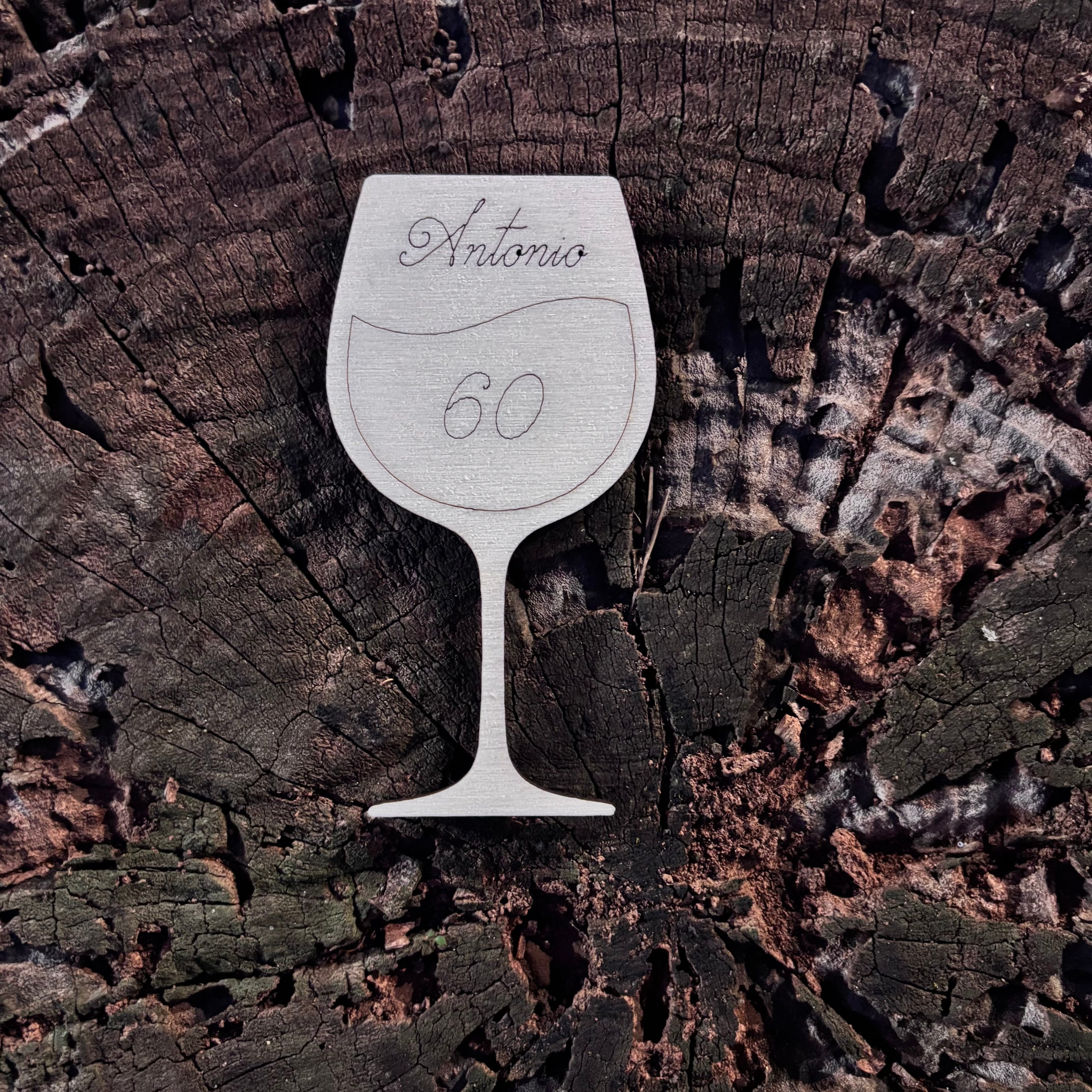 Segnaposto in legno calice tema vino personalizzato - compleanno - matrimonio - anniversario - party (Copia) 