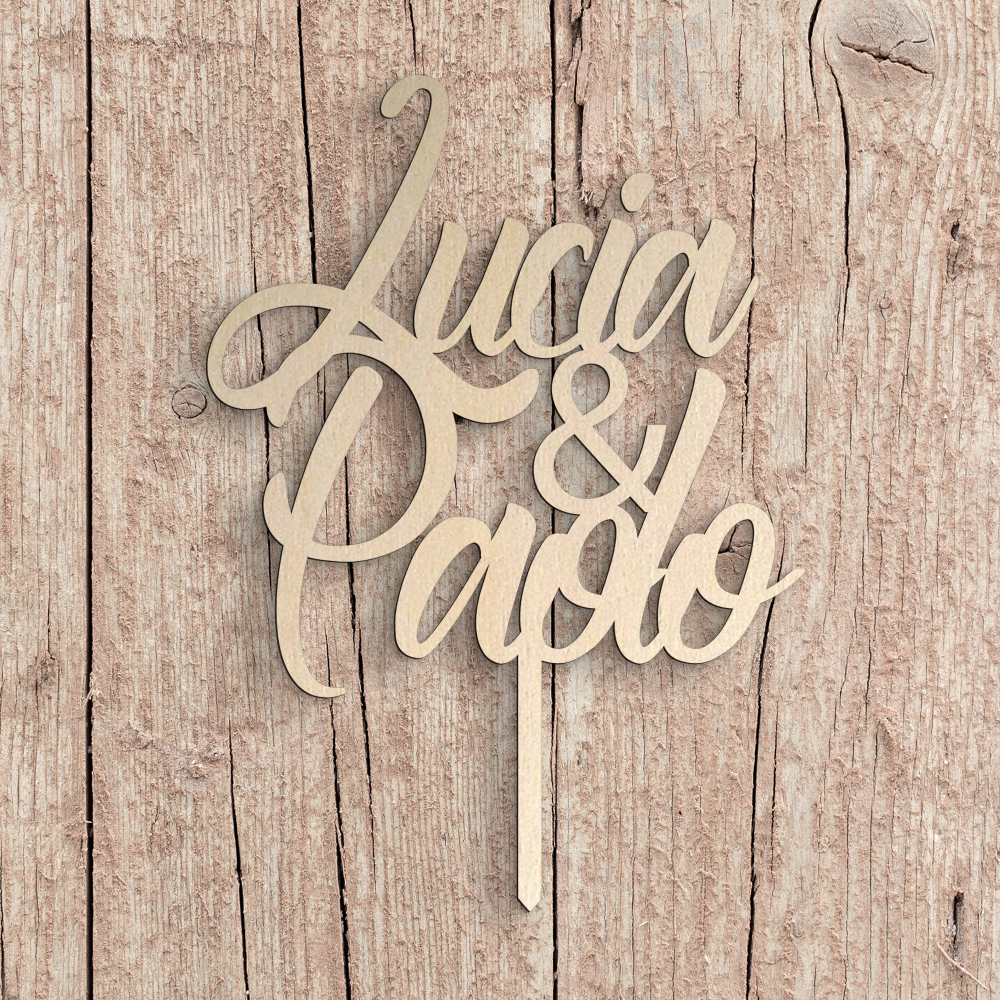 Cake topper in Legno personalizzabile con il nome degli sposi Idea's Cottage