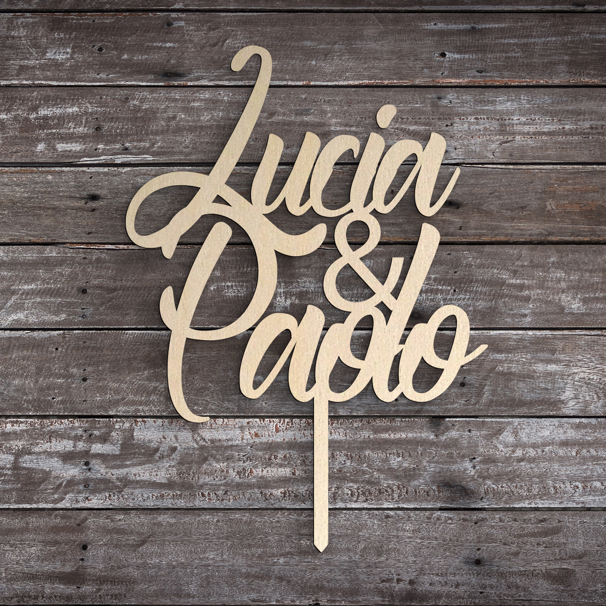 Cake topper in Legno personalizzabile con il nome degli sposi Idea's Cottage