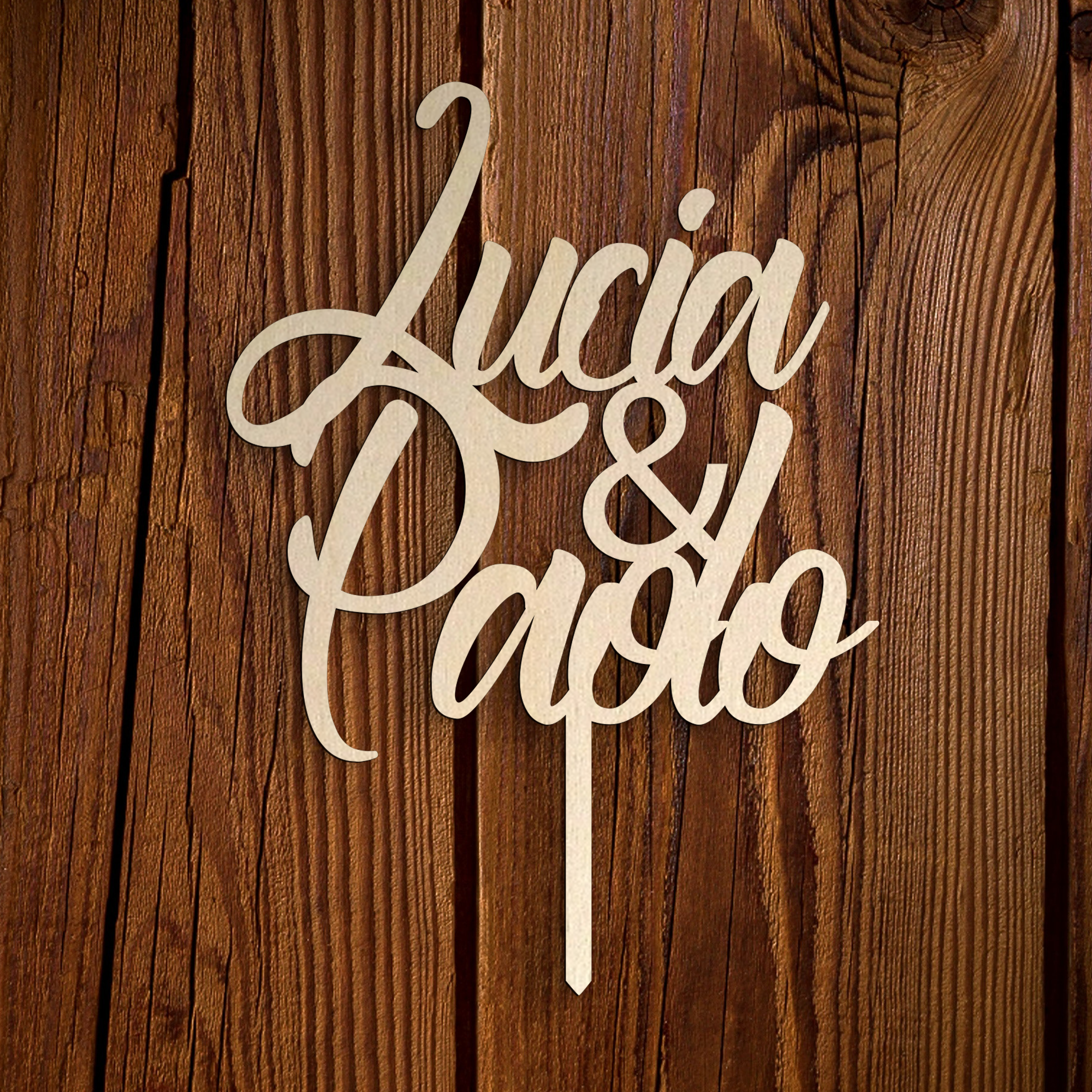 Cake topper in Legno personalizzabile con il nome degli sposi Idea's Cottage