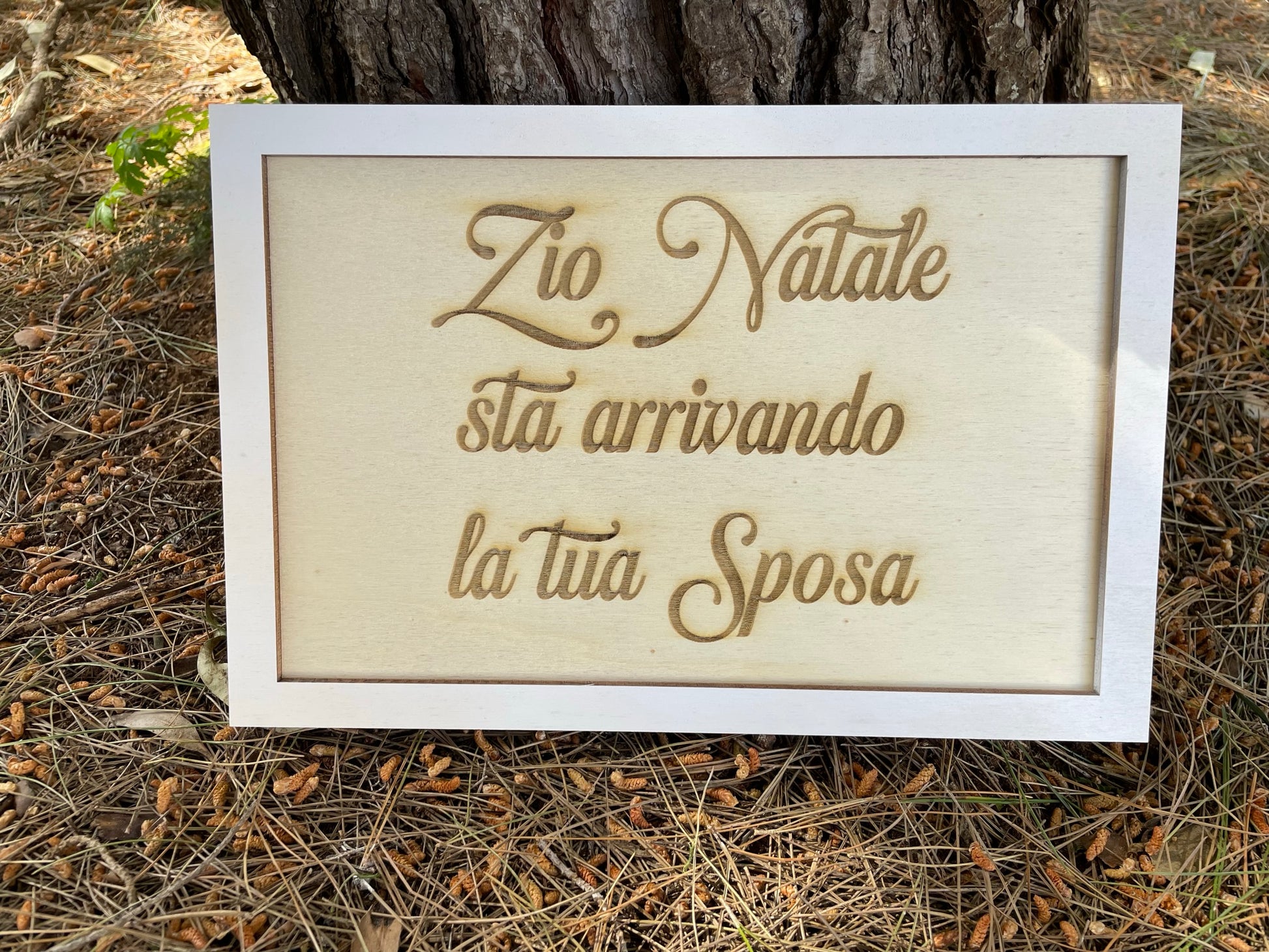 Targa Cornice in legno Arriva la Sposa Idea's Cottage