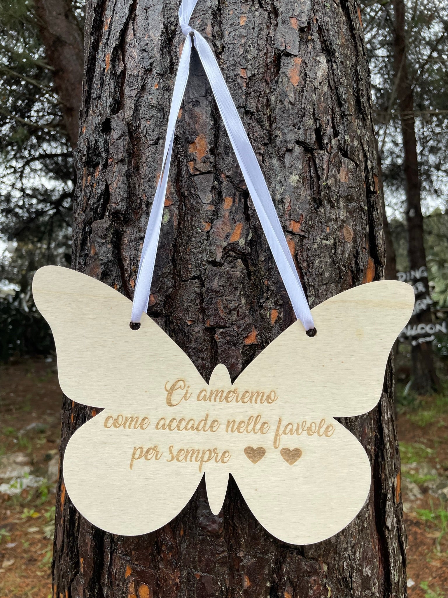 Targa in legno con messaggio speciale a forma di farfalla Idea's Cottage