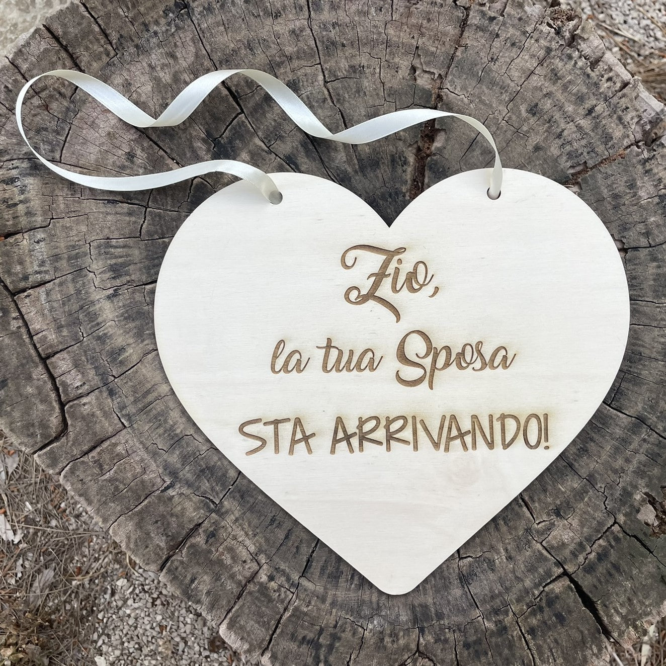 Targa cuore in legno Arriva la Sposa Idea's Cottage