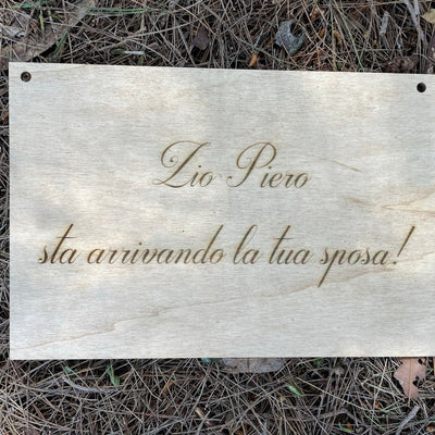 Targa in legno personalizzabile Arriva la Sposa Idea's Cottage