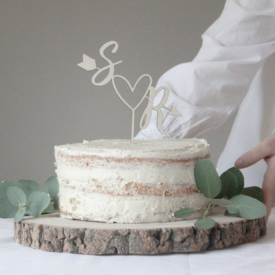 Topper for wedding cake iniziali freccia e cuore in legno Idea's Cottage