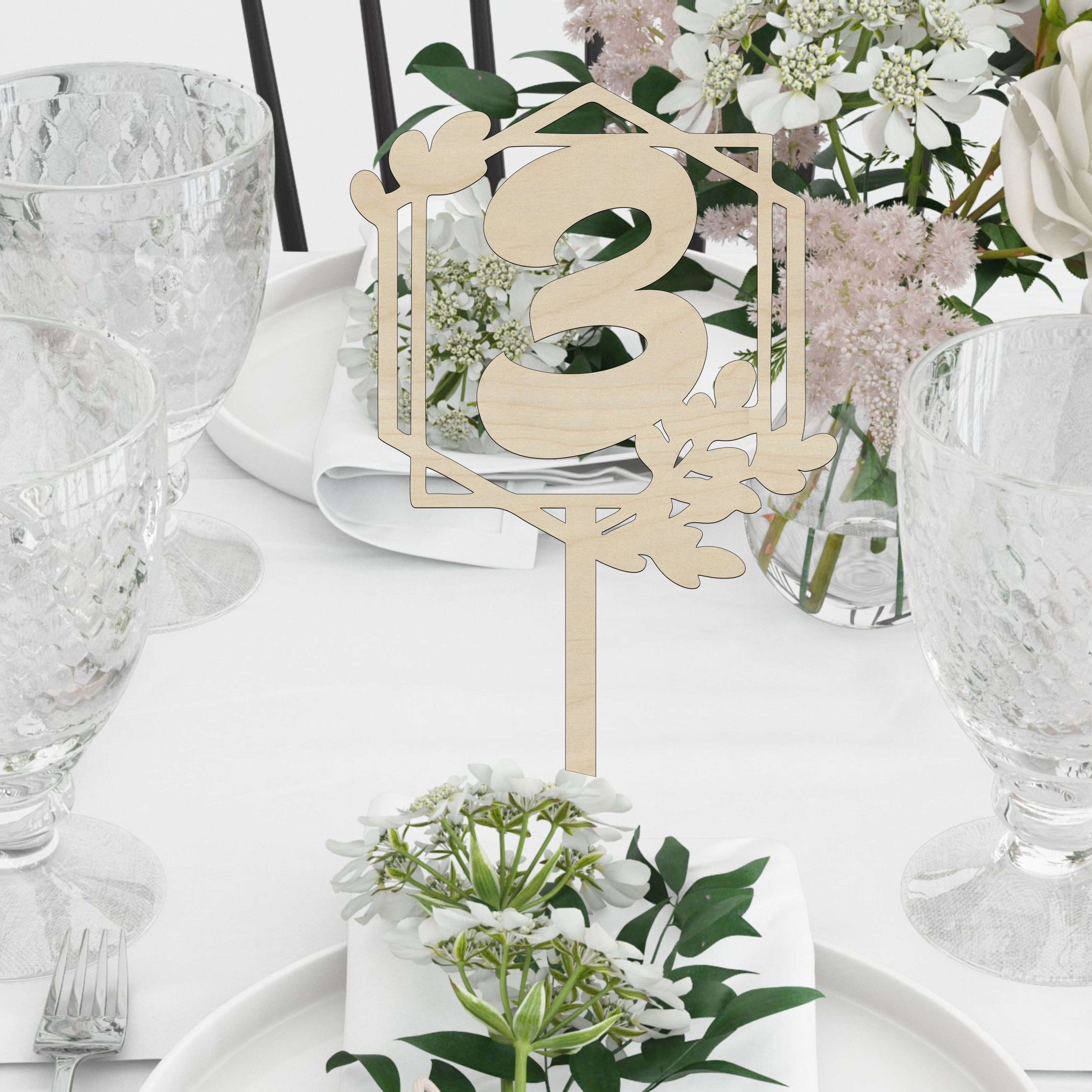 Segnatavolo in legno forma esagonale con foglie personalizzato con numeri o con nomi Idea's Cottage