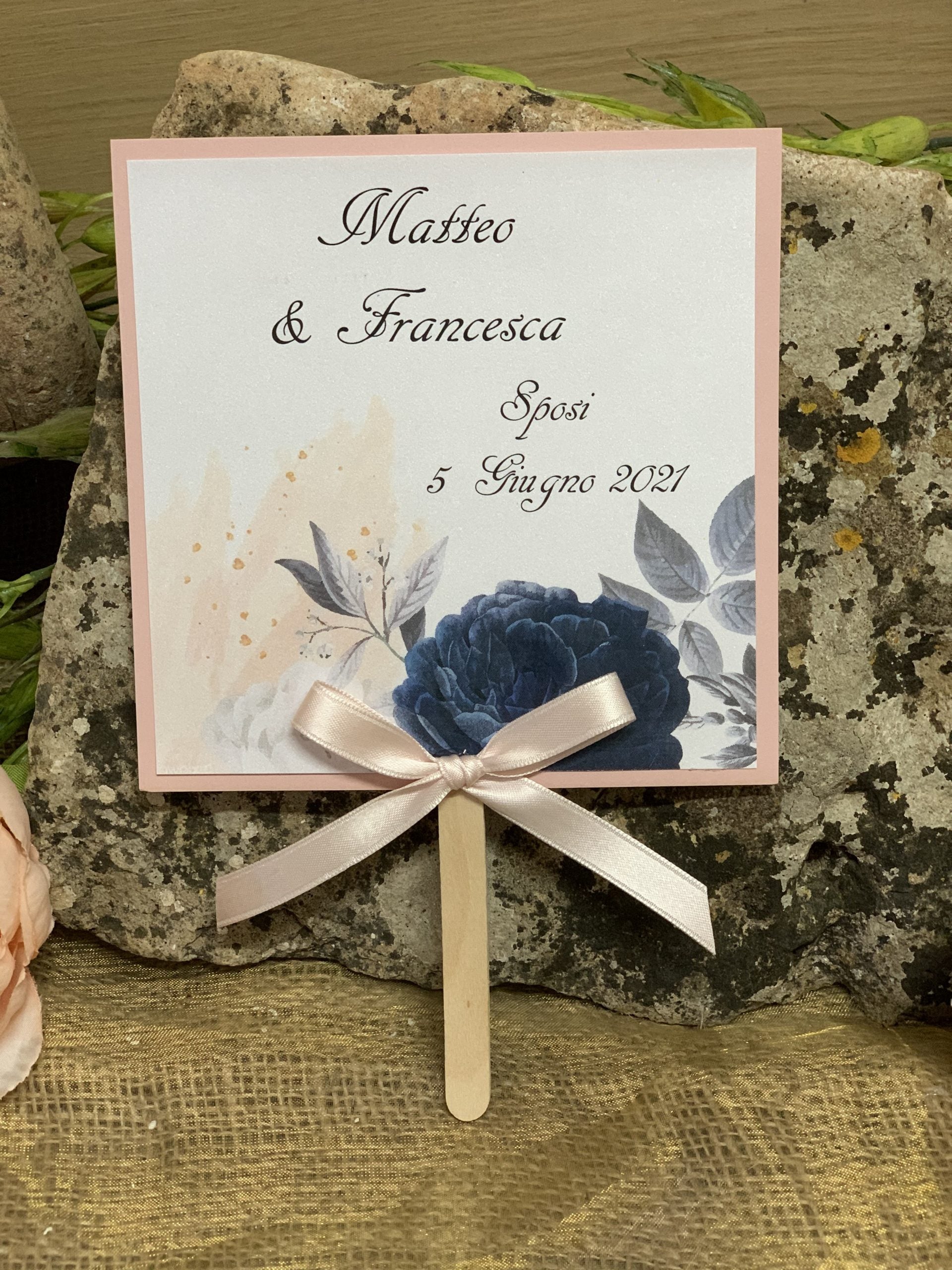 Ventaglio matrimonio fiori tema romantico