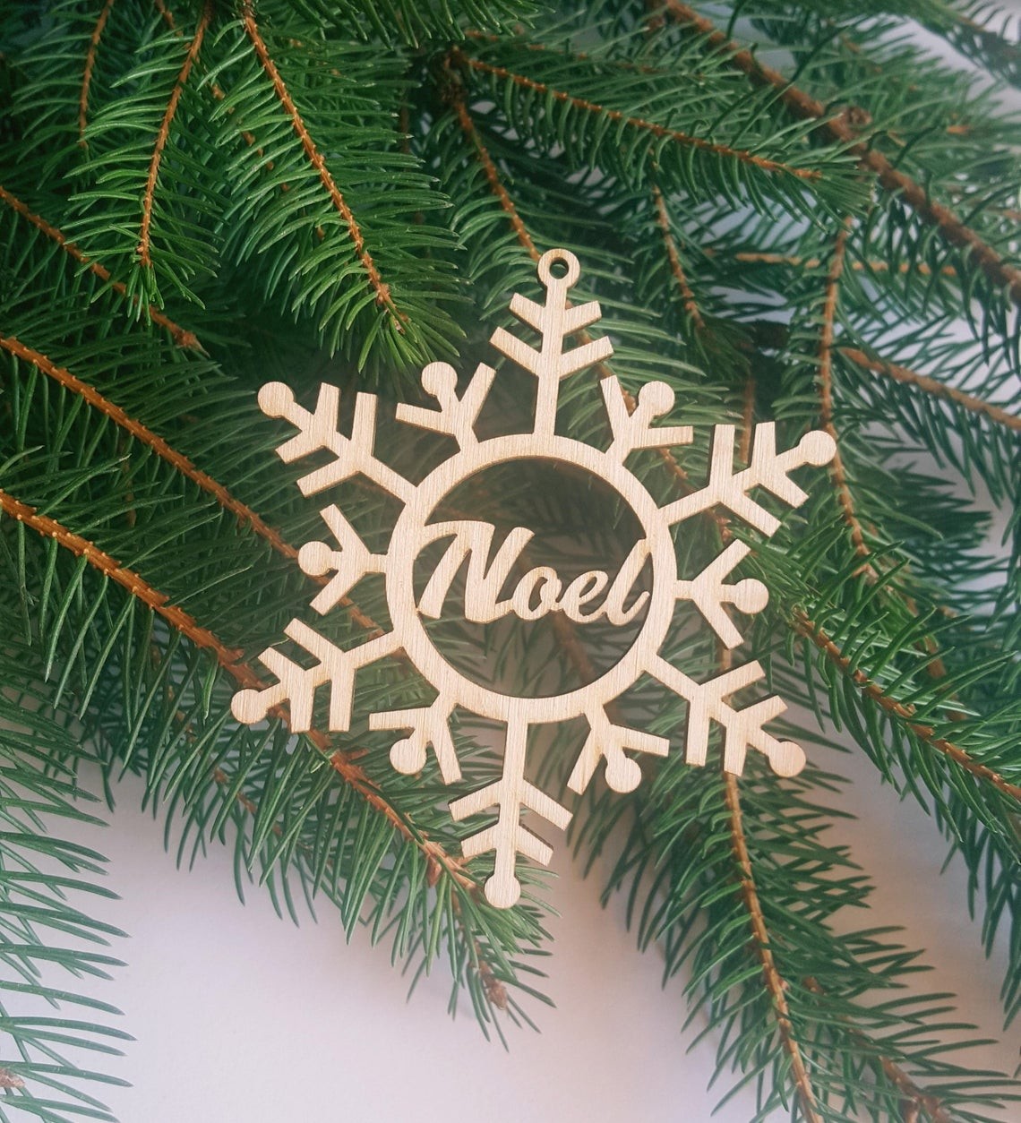 Pallina fiocco di neve per decorazioni natalizie personalizzate Tag regalo di NATALE Idea's Cottage