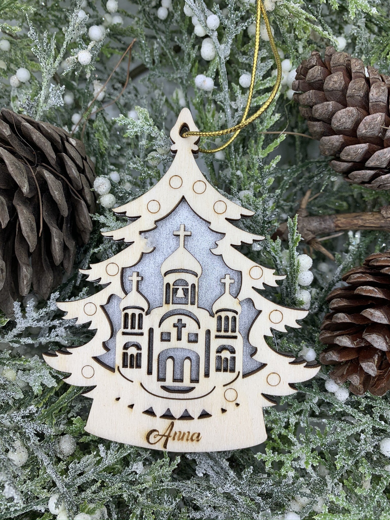 Pallina per decorazioni natalizie personalizzate Albero di Natale e Chiesetta con nome Idea's Cottage
