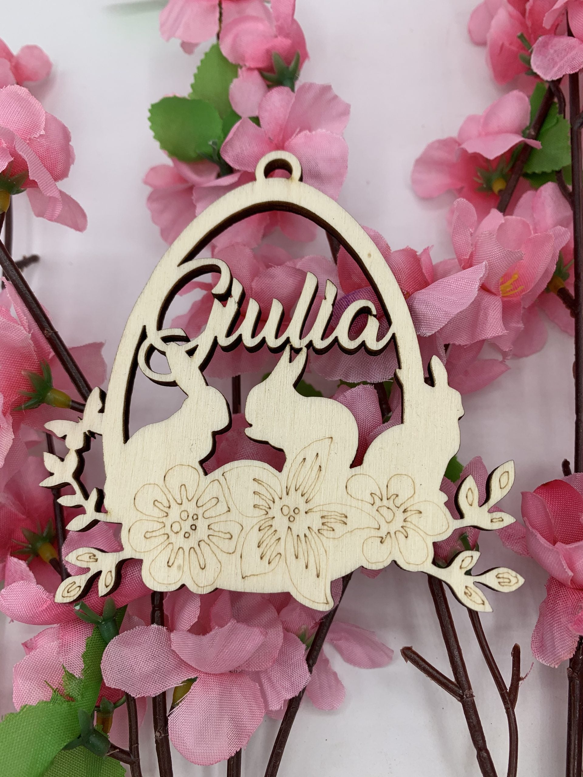 Ovetto di Pasqua in legno con tre coniglietti personalizzato Idea's Cottage