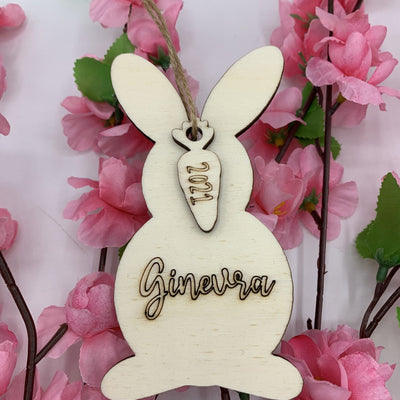 Coniglietto di Pasqua con carotina in legno personalizzato Idea's Cottage