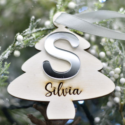 Pallina alberello con iniziale in plex specchio e nome per addobbi natalizi personalizzati regalo di NATALE Idea's Cottage