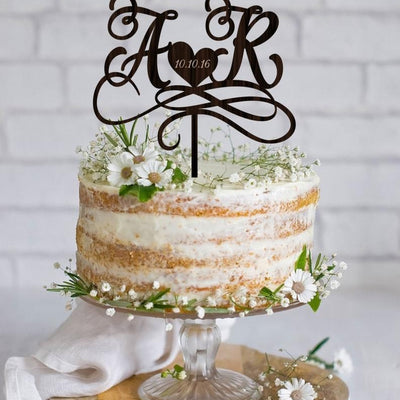Cake Topper con iniziali e data in legno