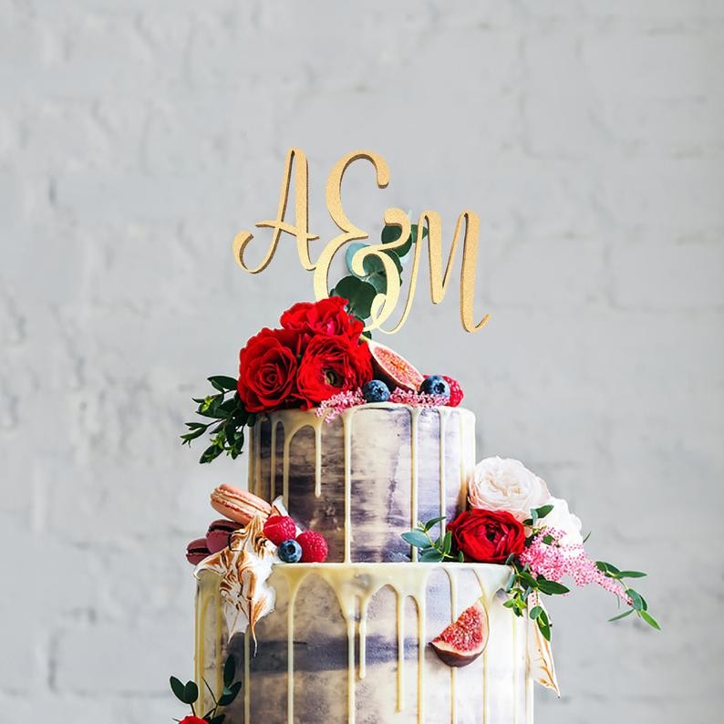 Cake Topper con iniziali in lettere in legno