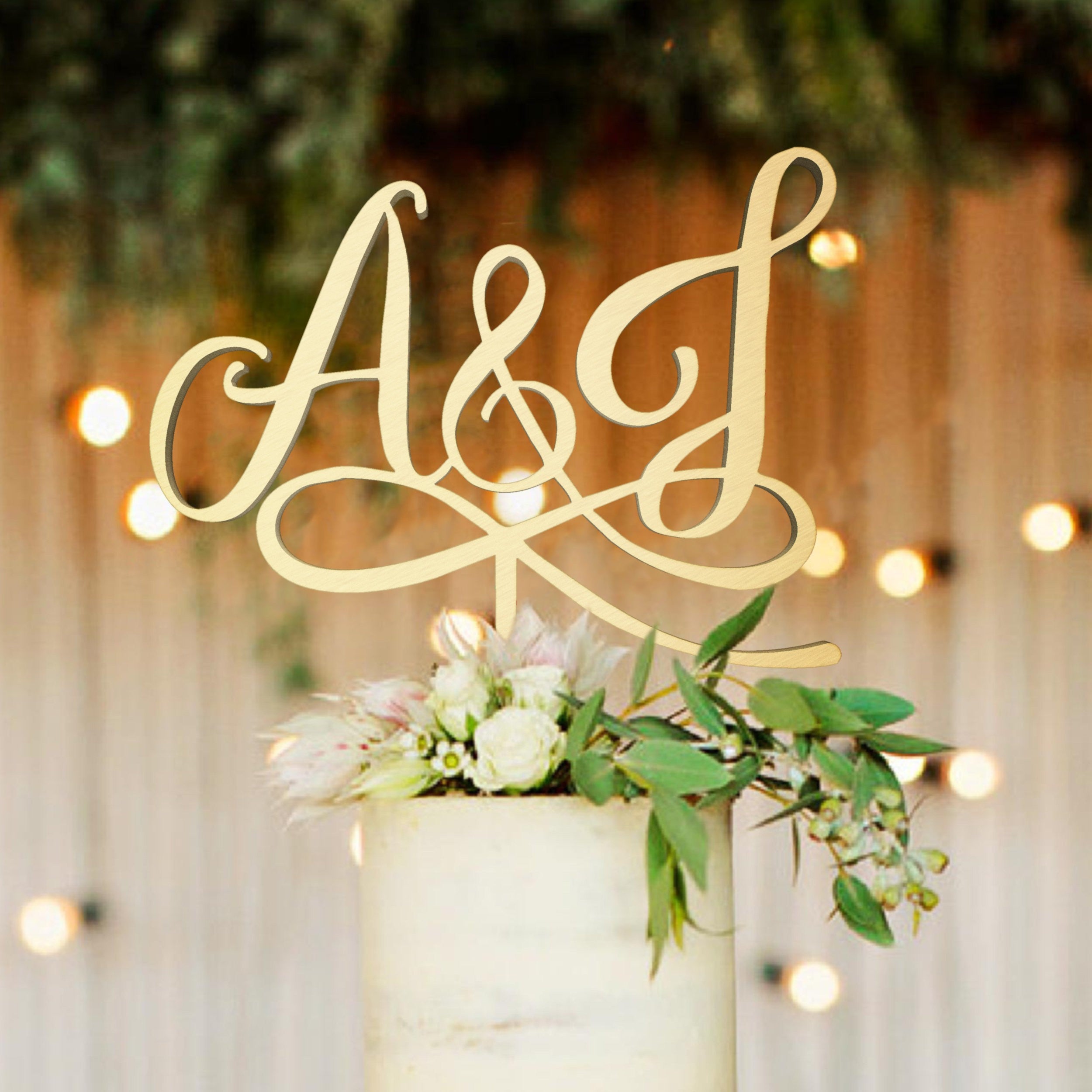 Cake Topper con iniziali personalizzate in legno