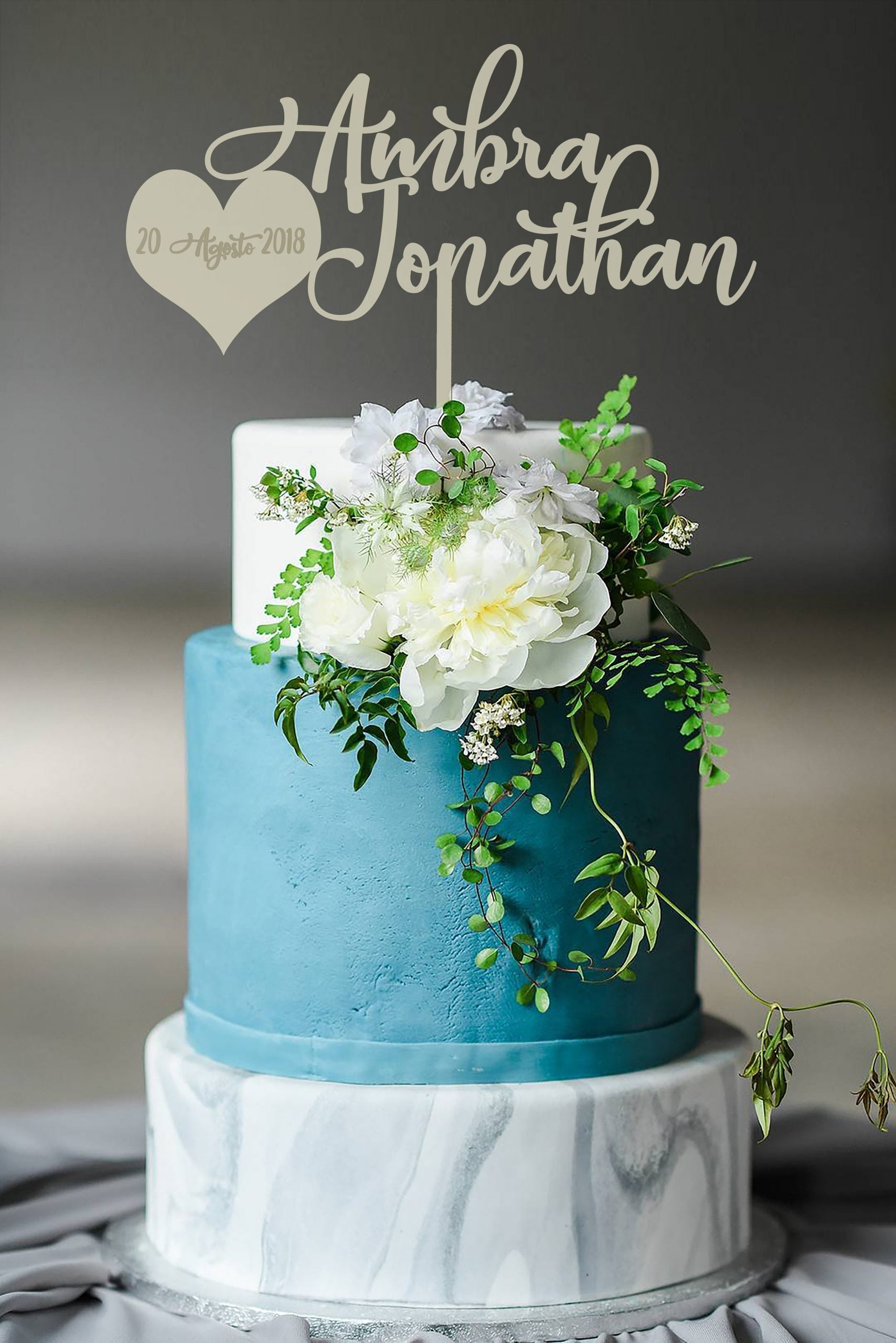 Cake topper in legno con Nome degli sposi e cuore con la Data Tutti i prodotti 1