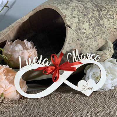 Infinito love in legno con nomi