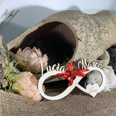 Infinito love in legno con nomi3