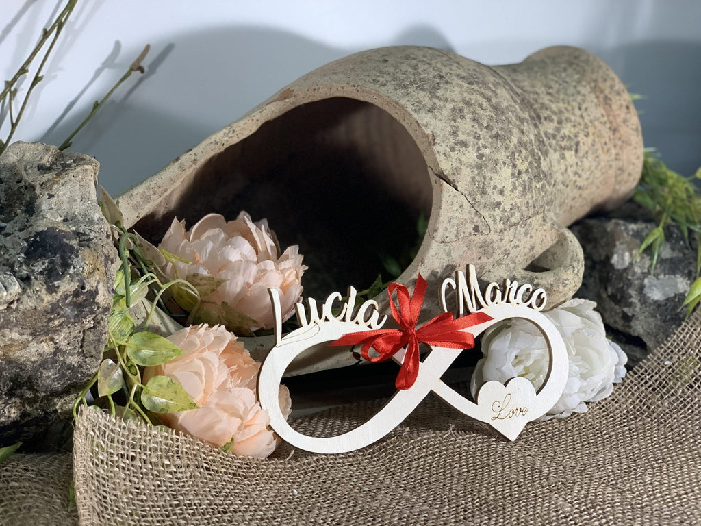 Infinito love in legno con nomi3