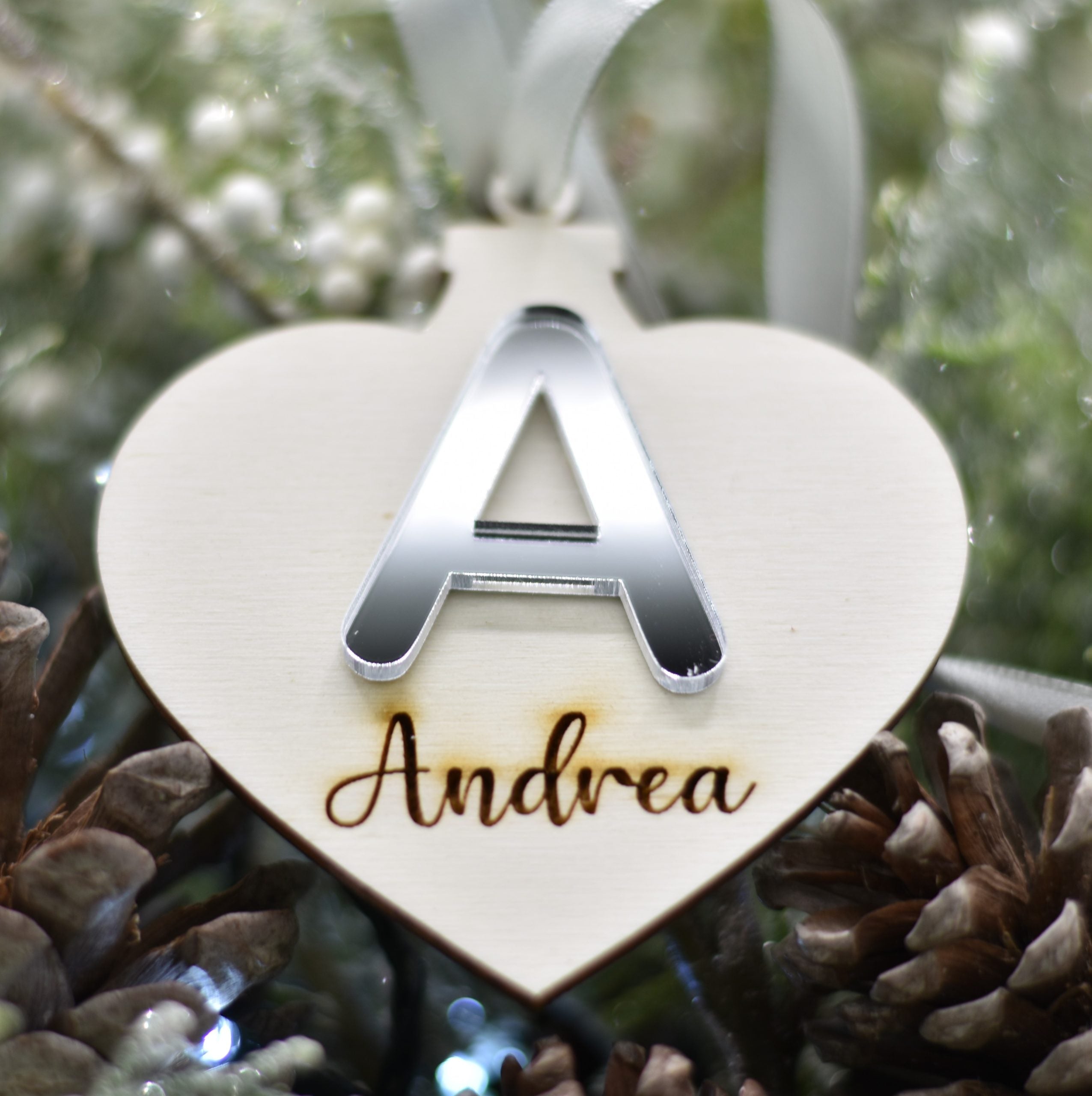 Pallina Cuore con iniziale in plex specchio e nome per addobbi natalizi personalizzati regalo di NATALE Idea's Cottage