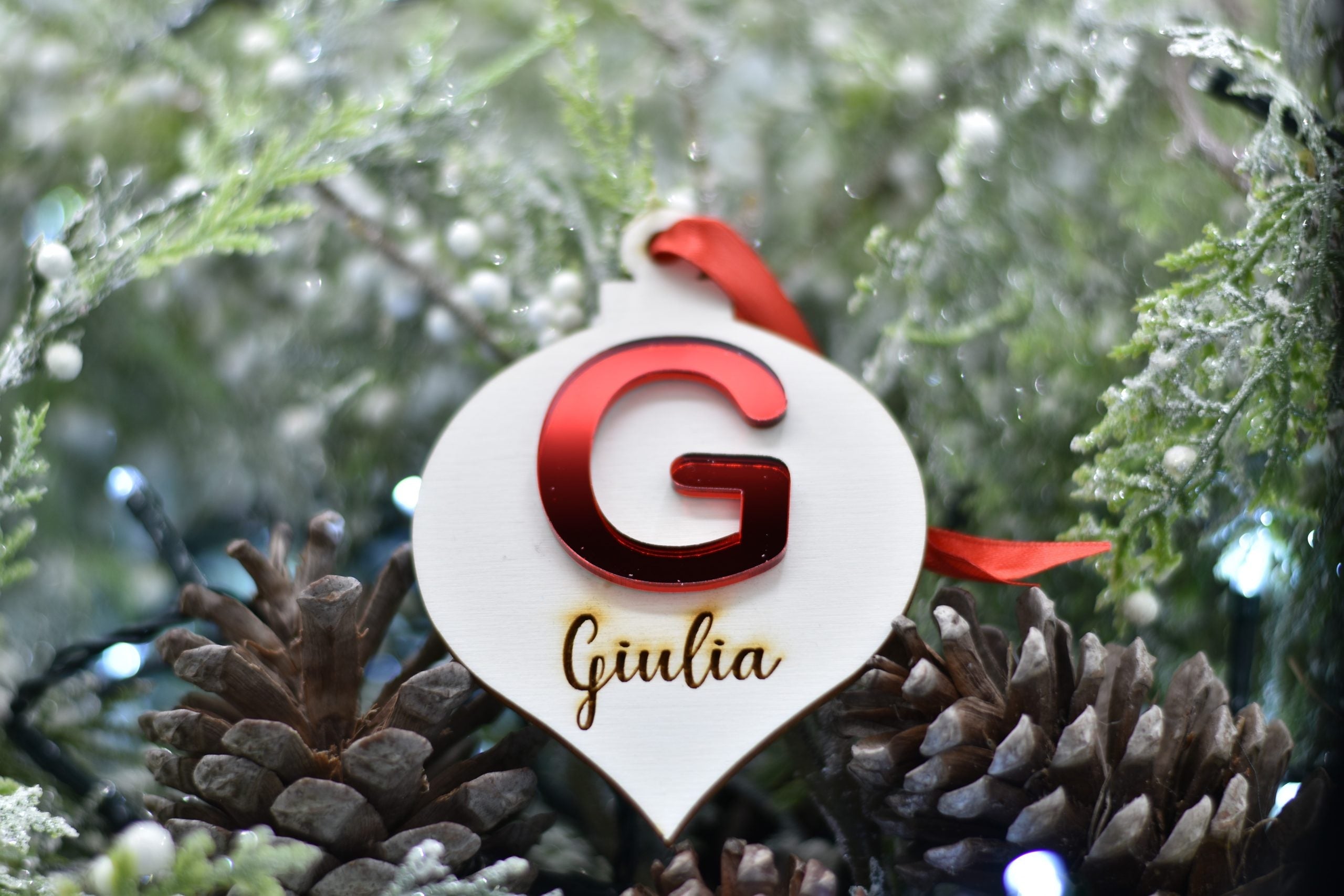 Pallina goccia con iniziale in plex specchio e nome per addobbi natalizi personalizzati regalo di NATALE Idea's Cottage