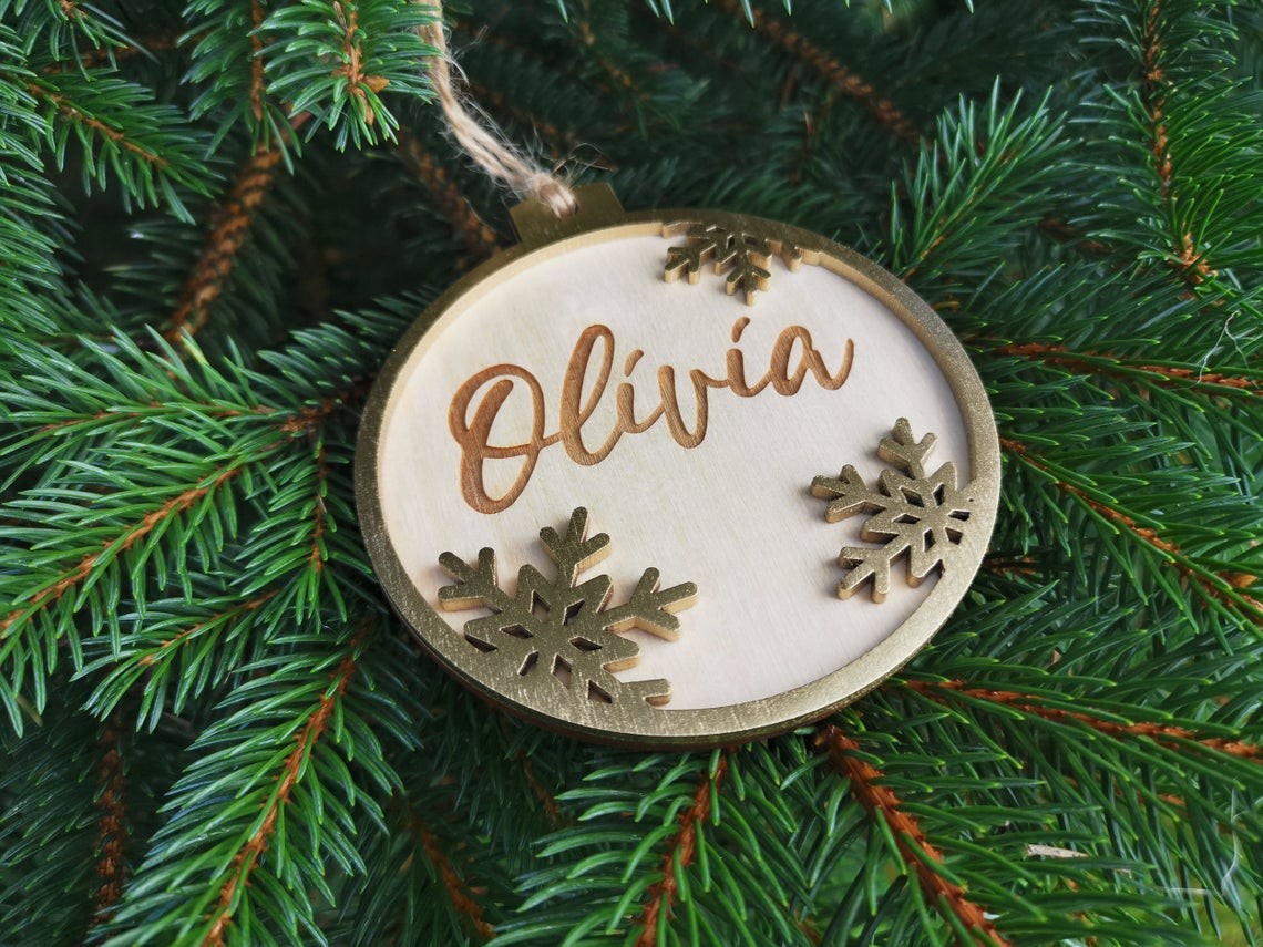 Pallina per decorazioni natalizie personalizzate Tag regalo di NATALE con nome Idea's Cottage