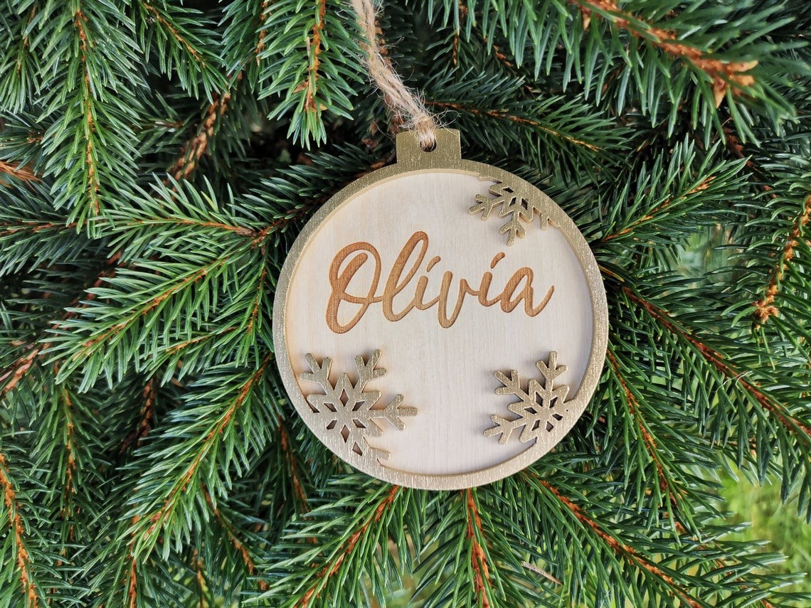 Pallina per decorazioni natalizie personalizzate Tag regalo di NATALE con nome Idea's Cottage