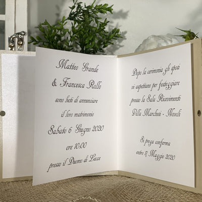 Partecipazione nozze farfalle e sposi laser cut 3