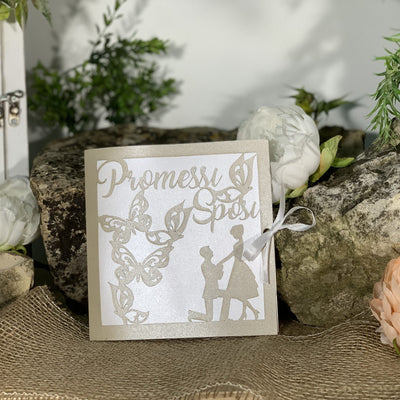 Partecipazione nozze farfalle e sposi laser cut 1