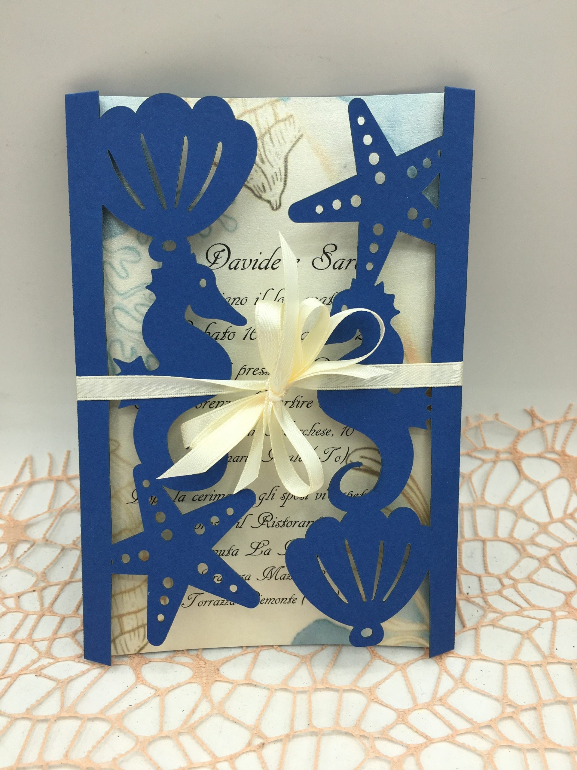 Partecipazione taglio laser doppia apertura tema mare blu