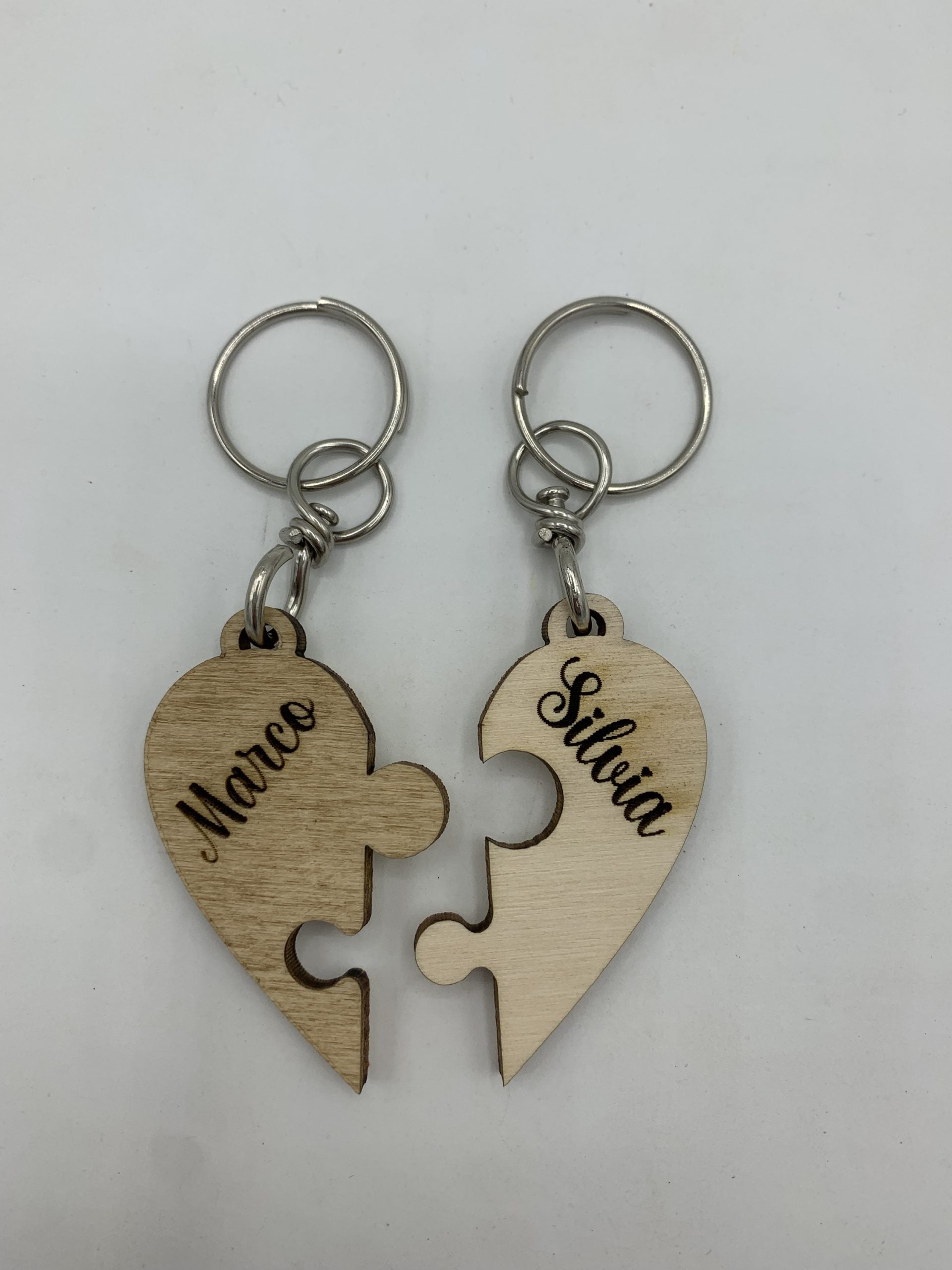 Portachiavi cuore puzzle personalizzato in legno Idea's Cottage