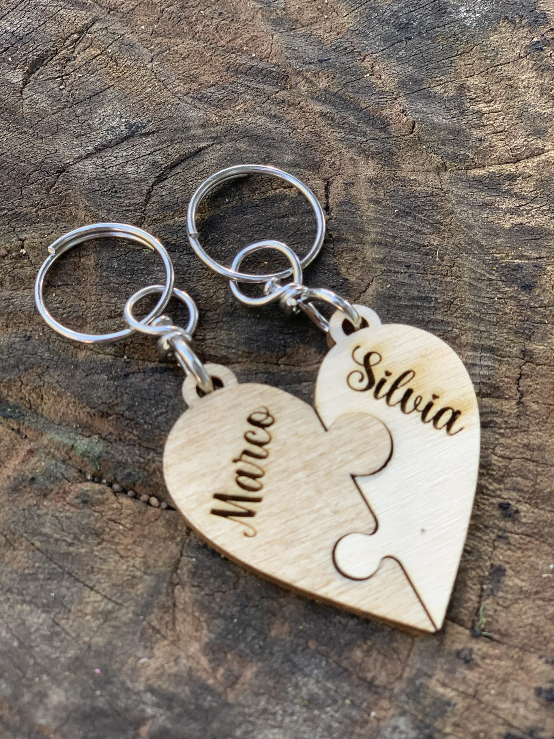 Portachiavi cuore puzzle personalizzato in legno Idea's Cottage