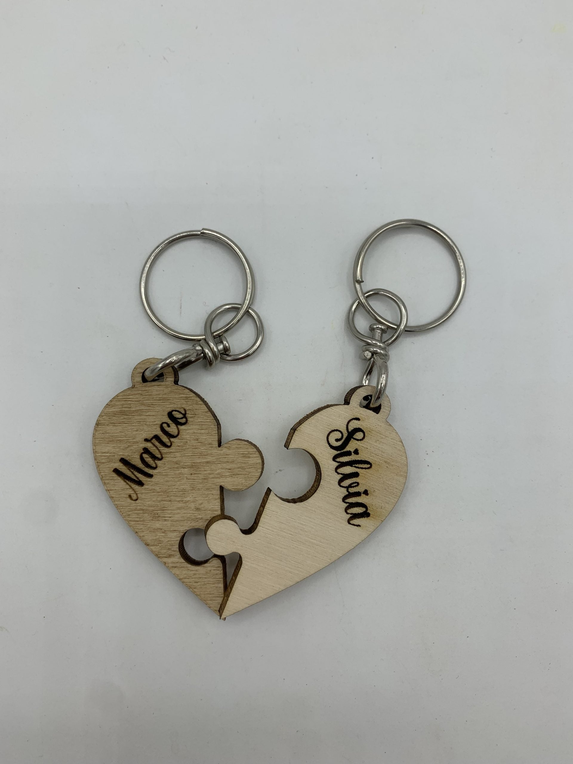 Portachiavi cuore puzzle personalizzato in legno Idea's Cottage