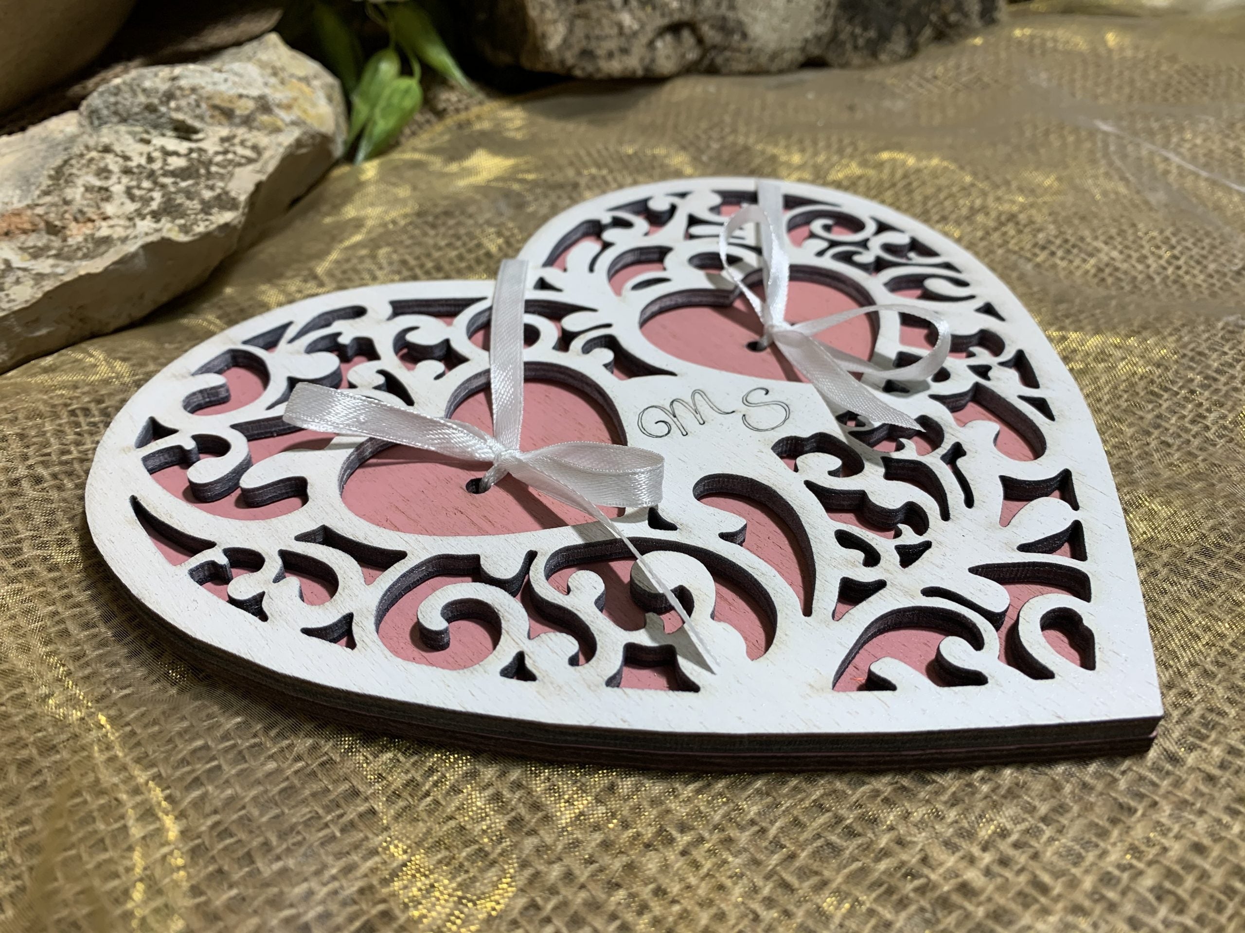 Portafedi legno cuore intagliato 5