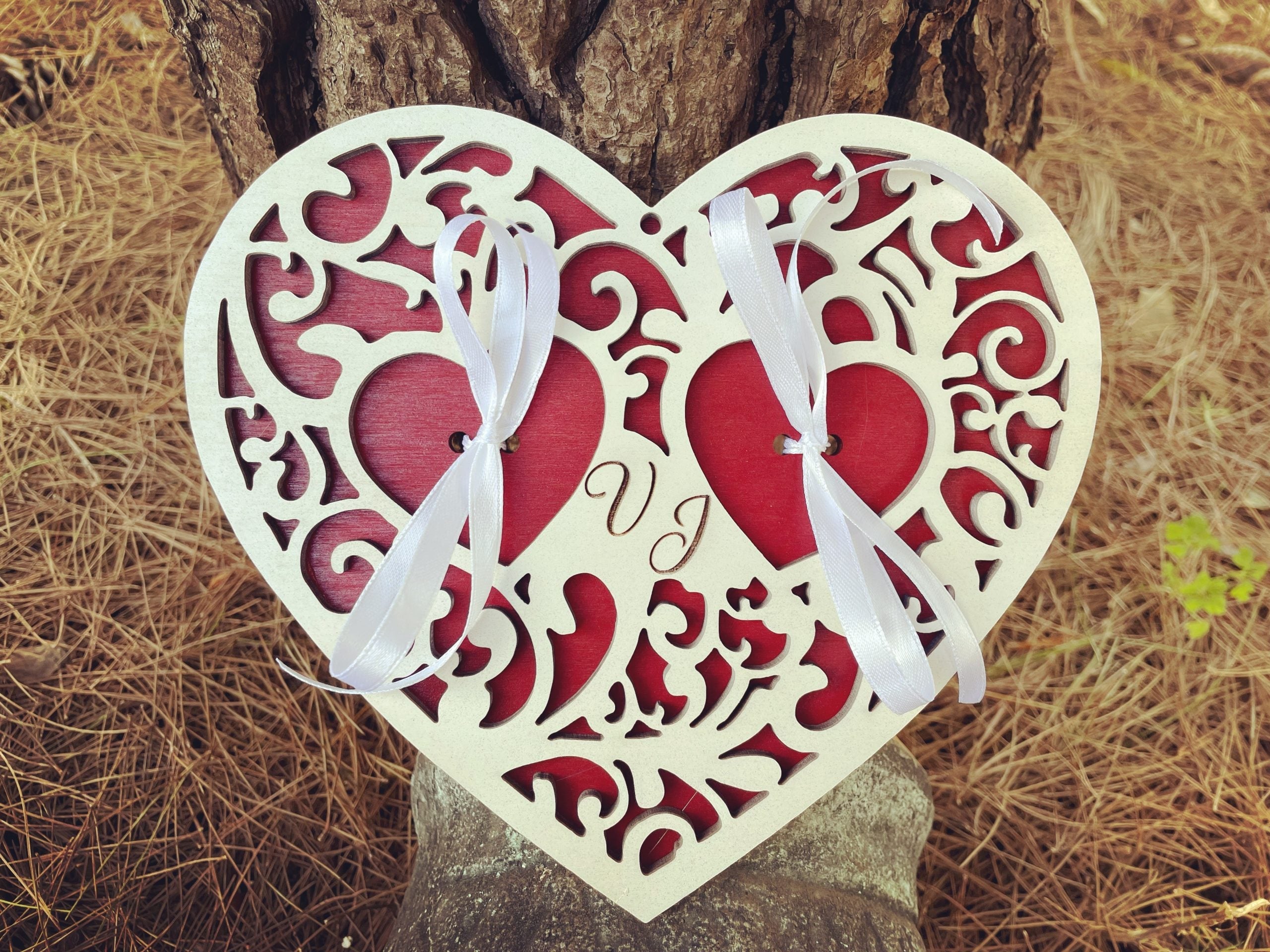 Portafedi legno cuore intagliato 5