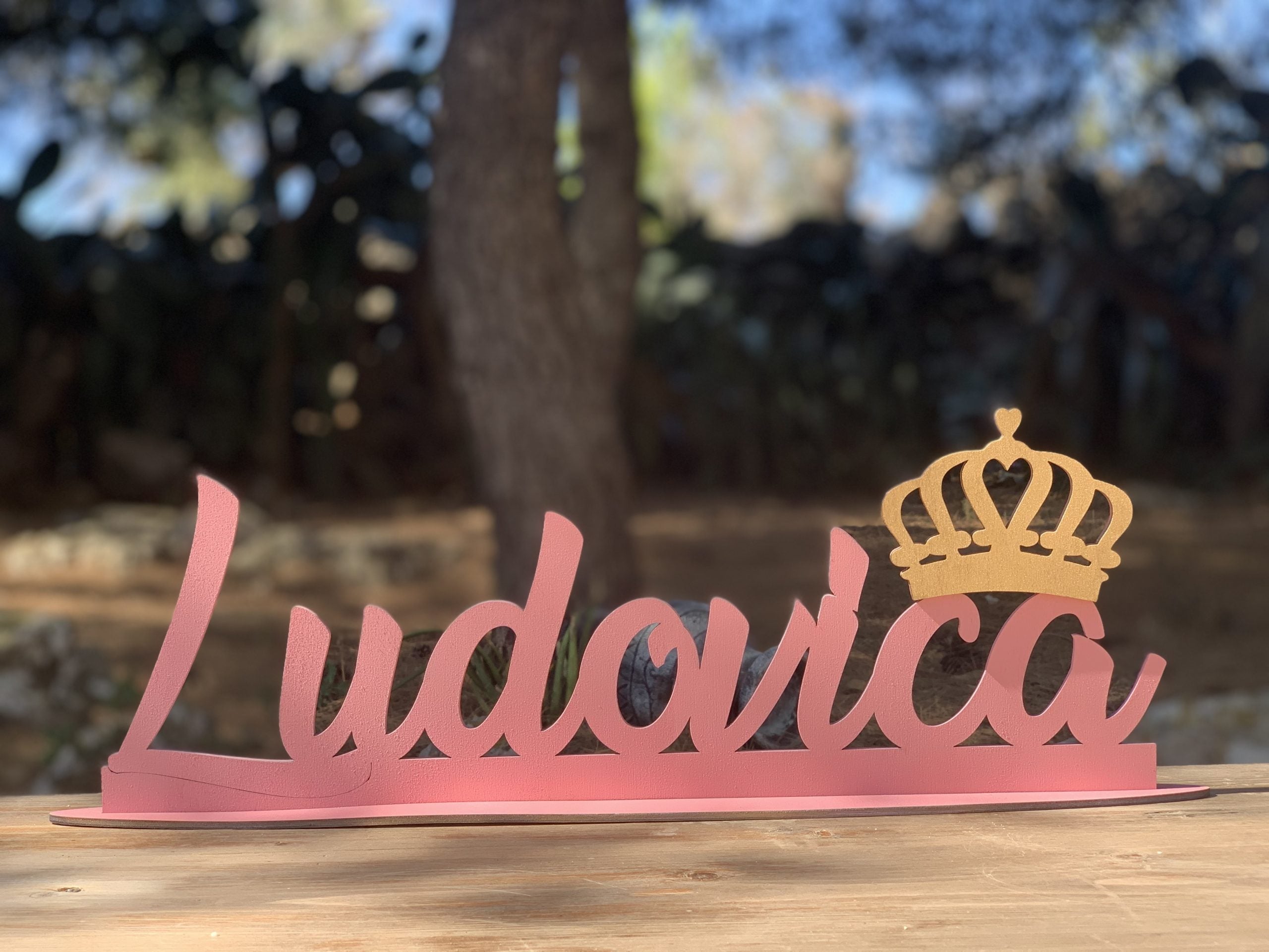 Scritta in legno con base con Corona Idea's Cottage