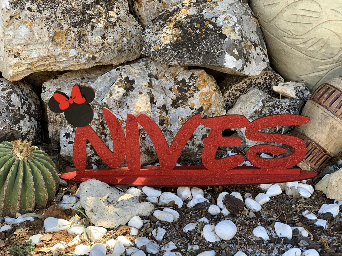 Scritta in legno con base in stampatello tema Minnie e Topolino Idea's Cottage