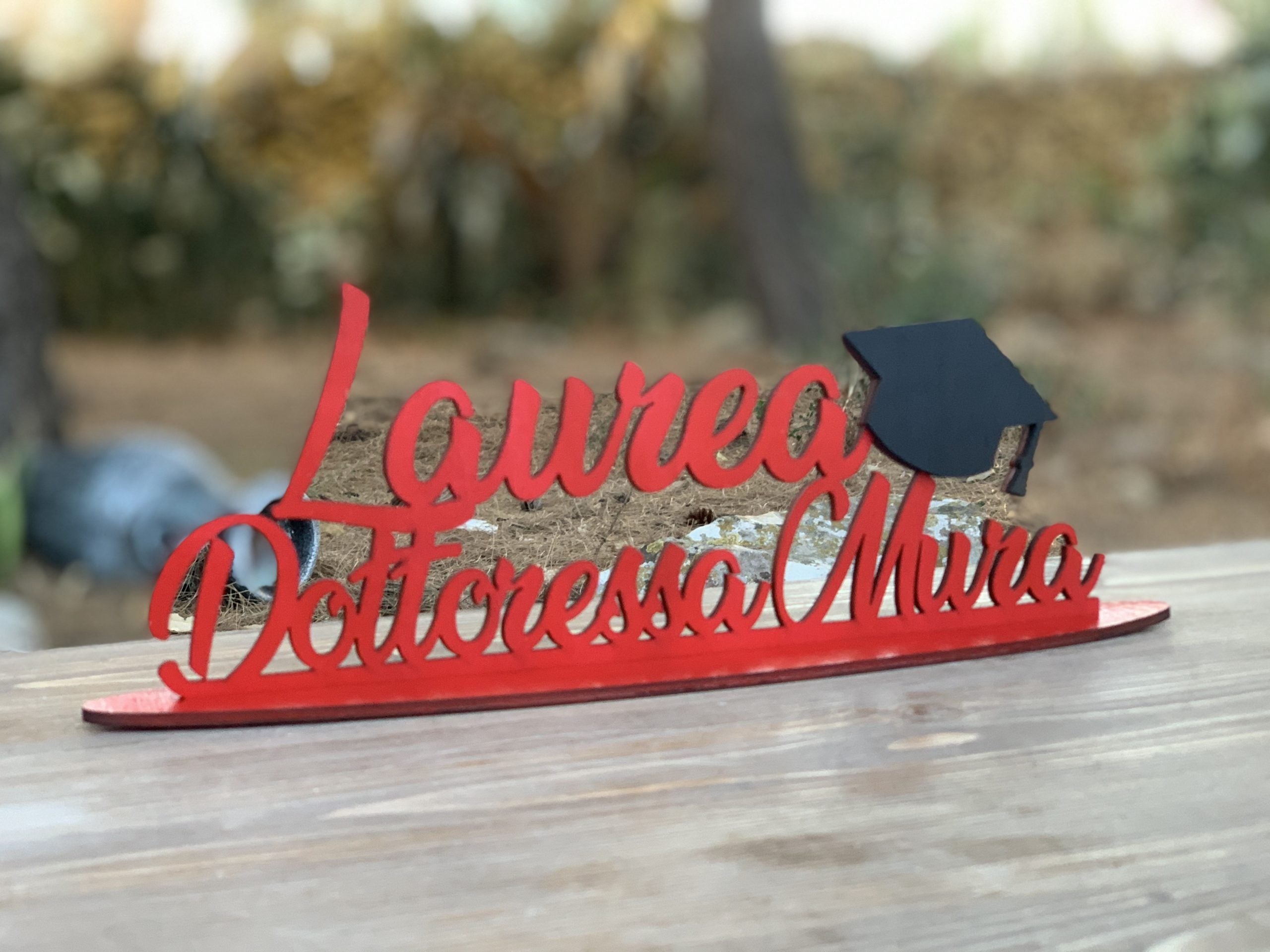 Scritta in legno con base per Laurea personalizzabile con nome Idea's Cottage