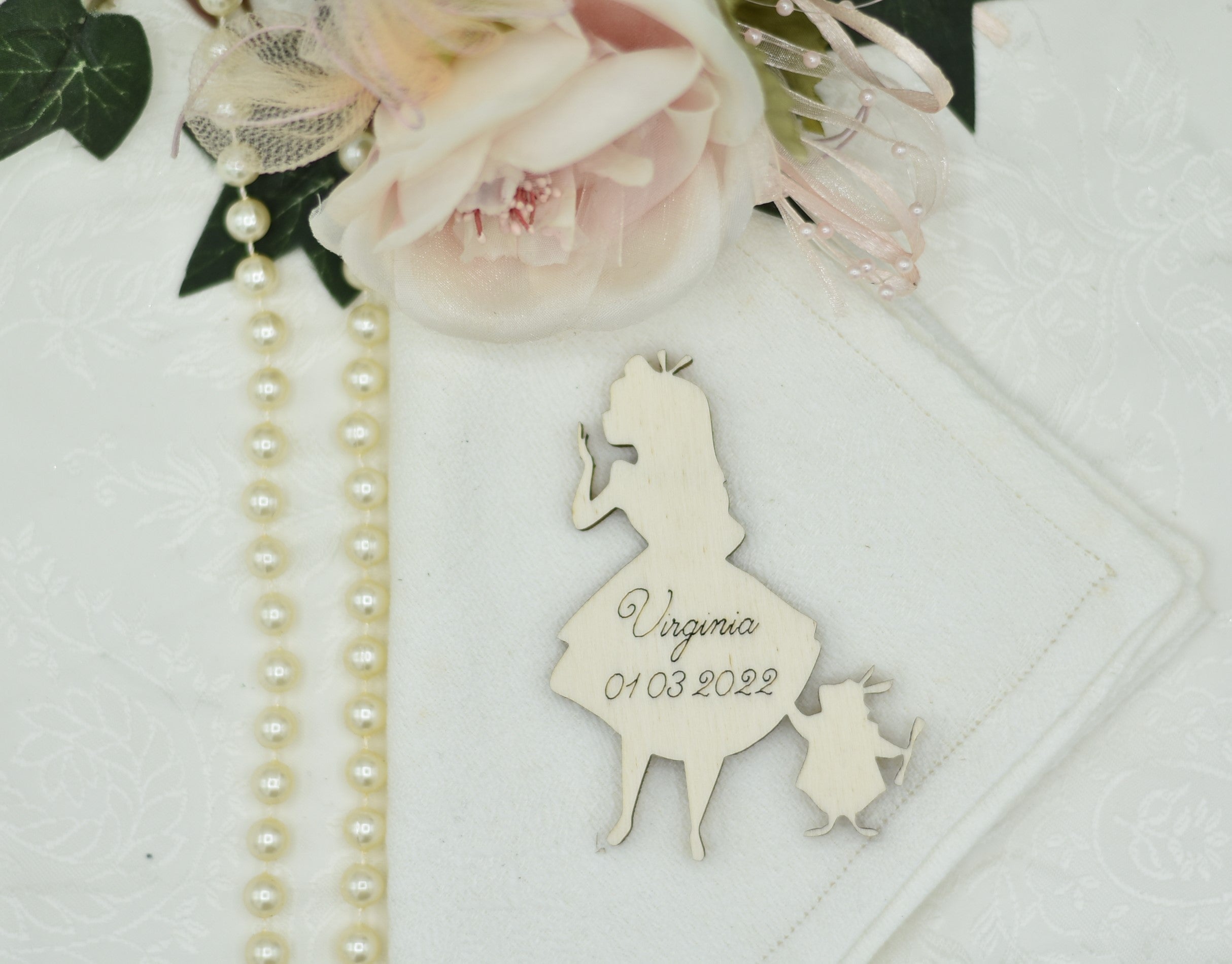 Segnaposto tema fiaba fanciulla nel paese incantato Idea's Cottage