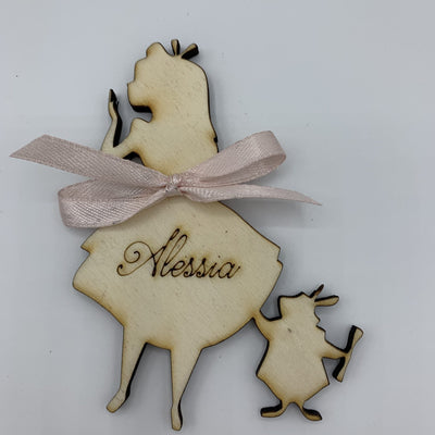 Segnaposto tema fiaba fanciulla nel paese incantato 2