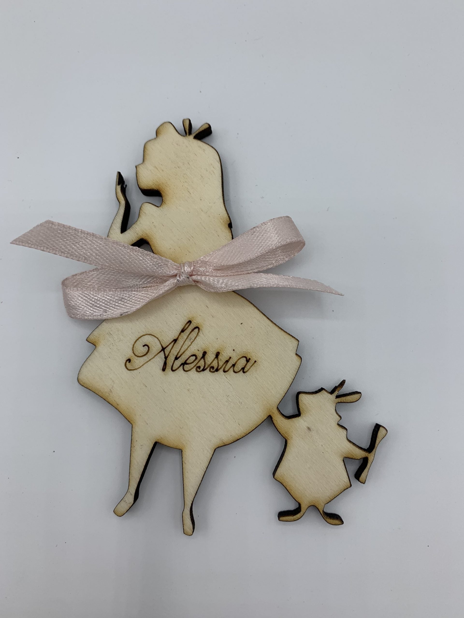 Segnaposto tema fiaba fanciulla nel paese incantato 2