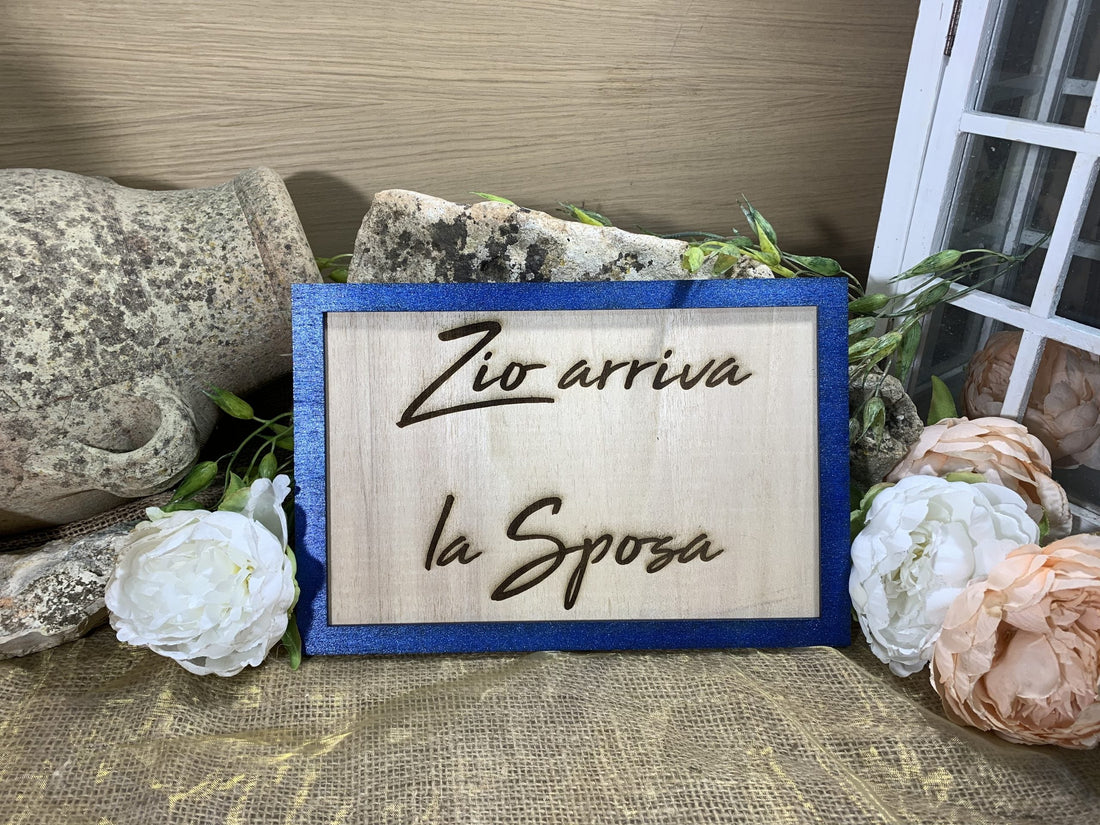 Targa Cornice in legno Arriva la Sposa