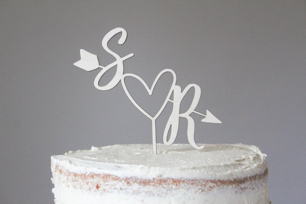 Topper for wedding cake iniziali freccia e cuore in legno Idea's Cottage