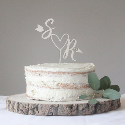 Topper for wedding cake iniziali freccia e cuore in legno Idea's Cottage