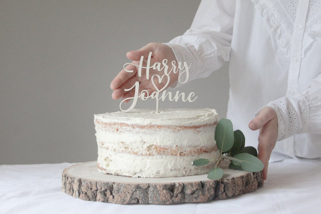 Wedding Cake Topper Personalizzato in legno con cuore Idea's Cottage