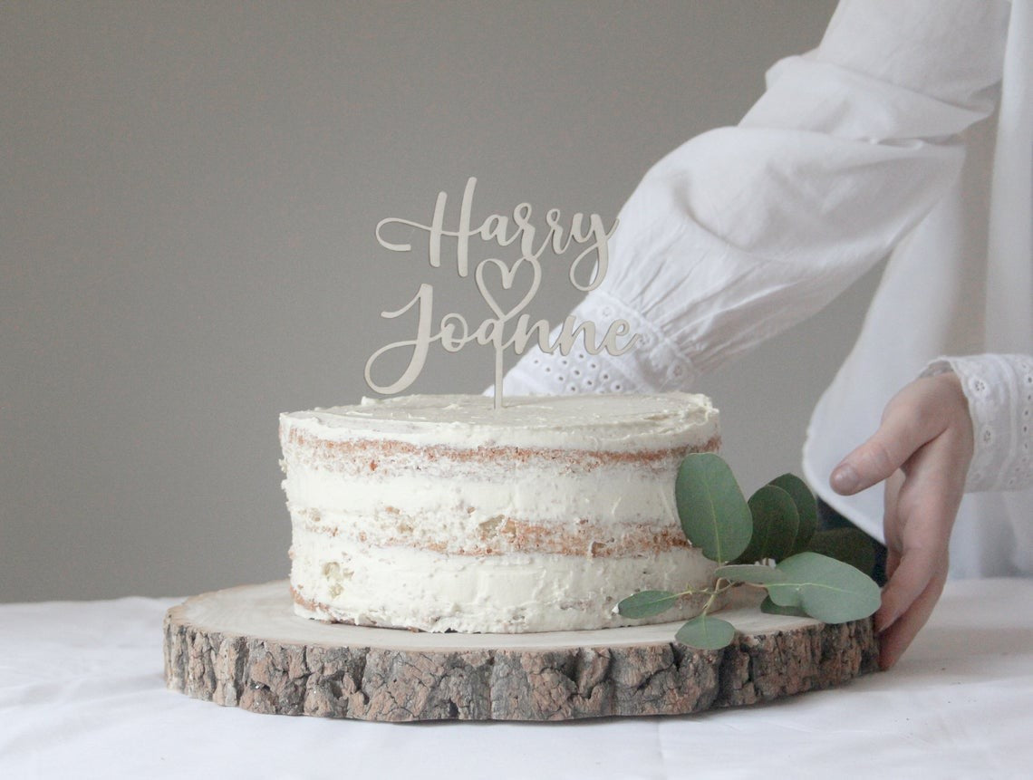 Wedding Cake Topper Personalizzato in legno con cuore Idea's Cottage