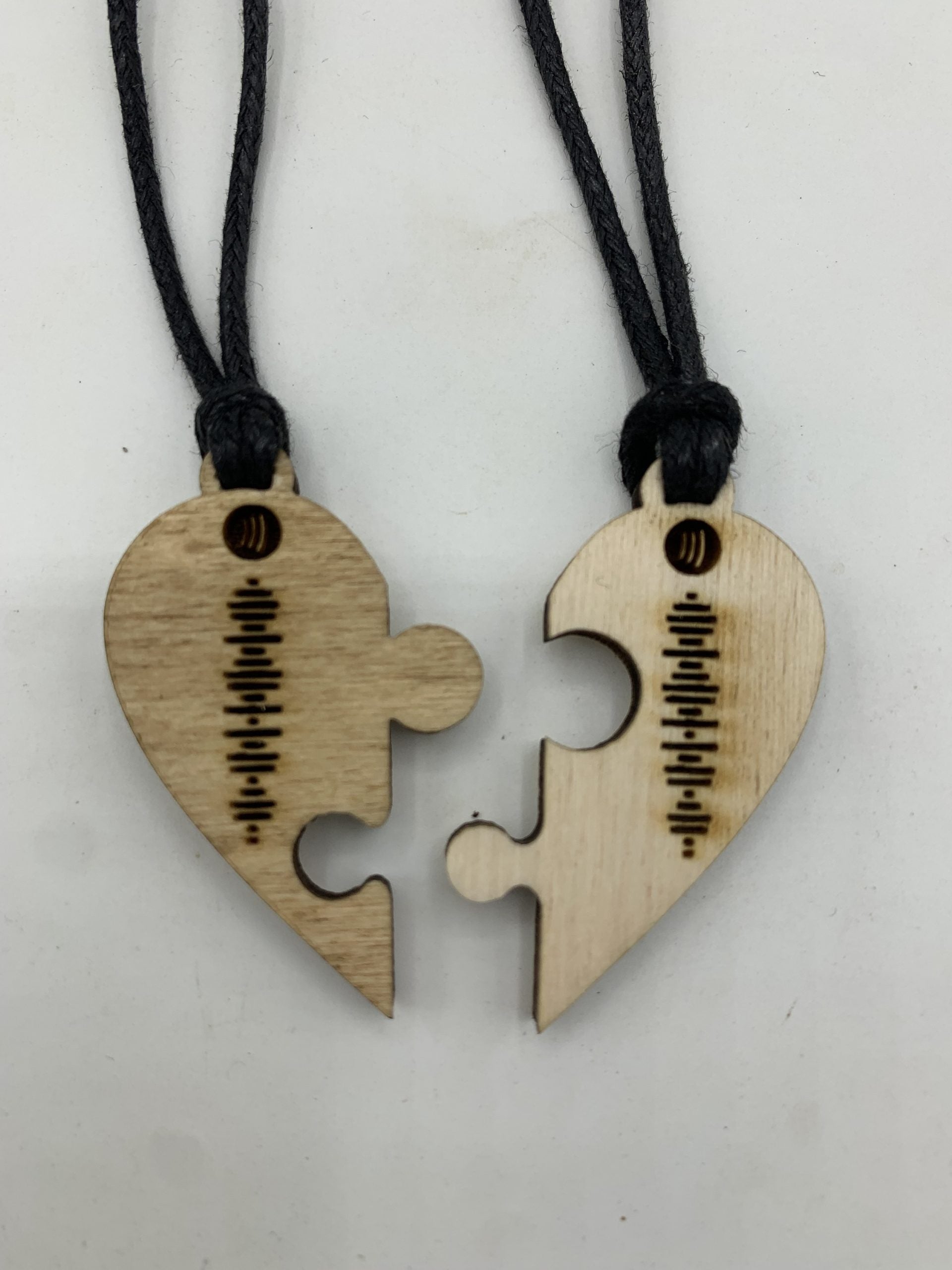 Collana in legno con codice spotify coppia di ciondoli cuore puzzle Idea's Cottage