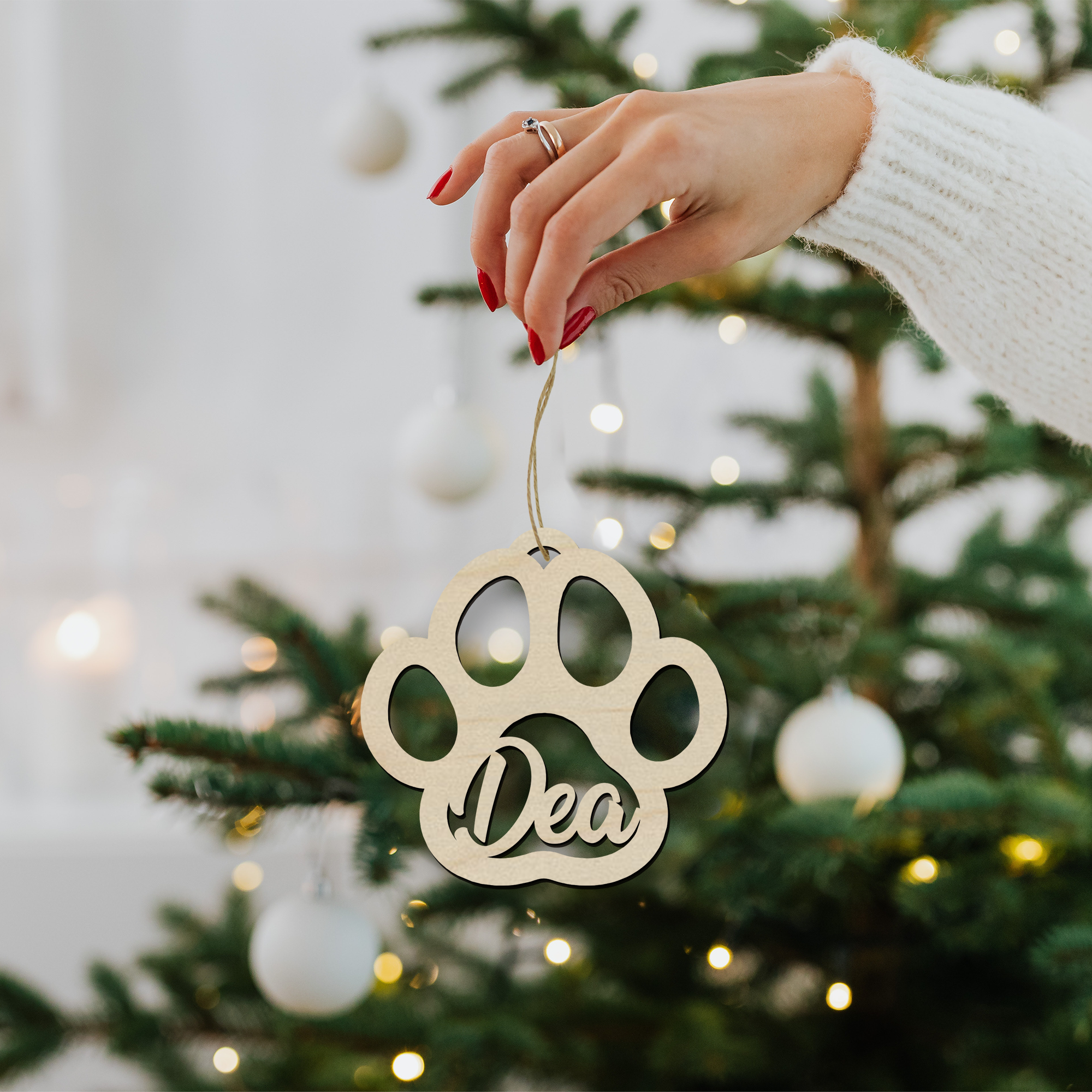 Pallina di Natale in legno a forma di zampa personalizzabile con un nome per i nostri amici animali Idea's Cottage